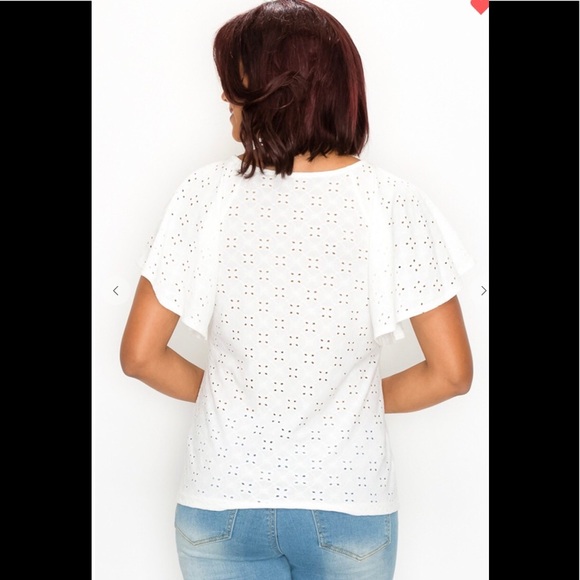 Wide Ruffle sleeve eyelet top - Picture 4 of 7